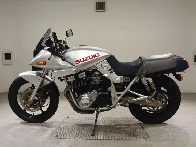 Suzuki GSX1100S KATANA