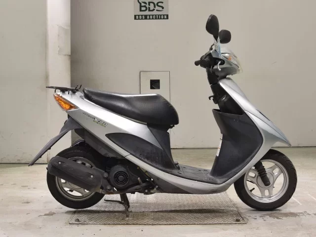 Suzuki ADDRESS V50