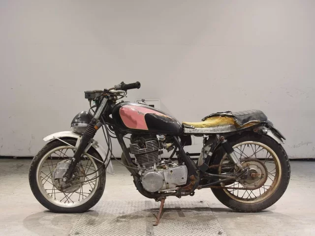 Yamaha SR400-2 SHO LOUIS NOT EQUIPPED