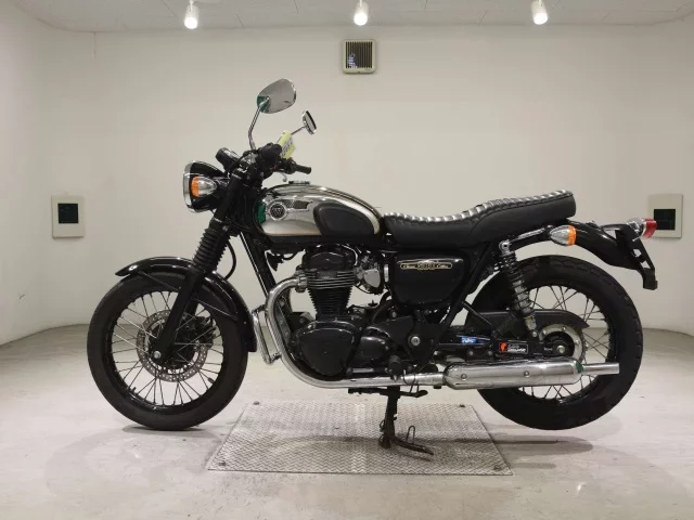 Kawasaki W800