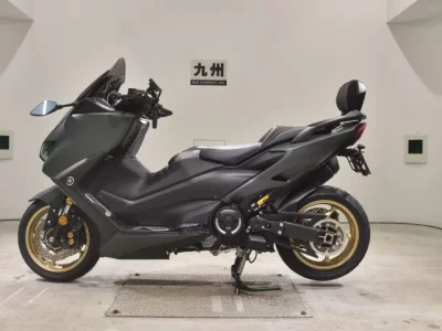 Yamaha T-MAX560T лот № 2680 оценка 5  с аукциона в Японии 2