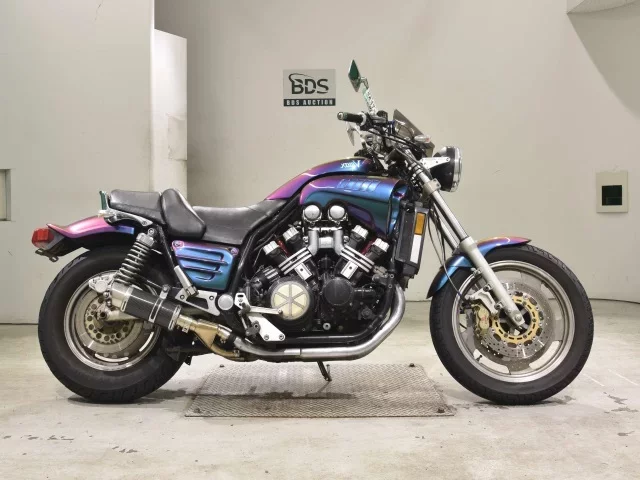 Yamaha V-MAX лот № 2637 оценка 4  с аукциона в Японии