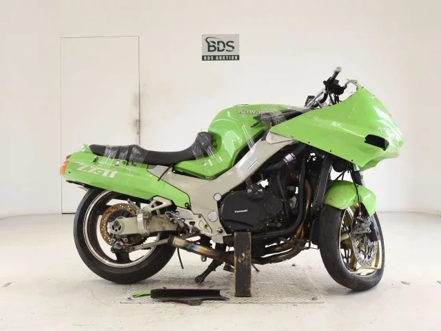 Kawasaki ZX-11-2 SHO LOUIS NOT EQUIPPED