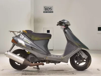 Suzuki ADDRESS V100