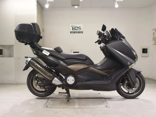 Yamaha T-MAX530 ABS лот № 5036 оценка 4  с аукциона в Японии