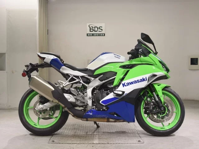 Kawasaki ZX-4RR лот № 5173 оценка 5  с аукциона в Японии