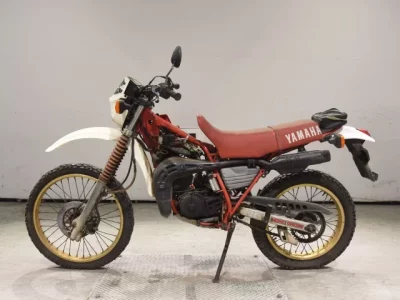 Yamaha DT200R