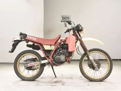 Yamaha DT200R