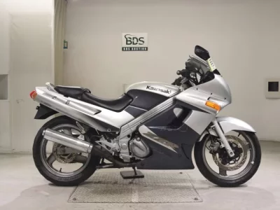 Kawasaki ZZR250