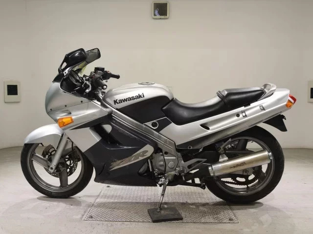 Kawasaki ZZR250