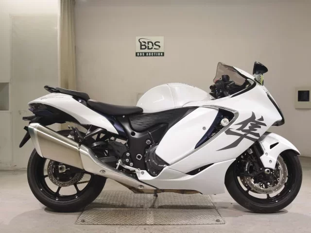 Suzuki HAYABUSA -3 лот № 5024 оценка 7  с аукциона в Японии
