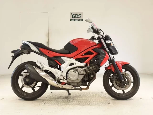 Suzuki GLADIUS400