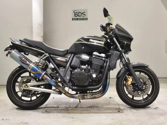 Kawasaki ZRX1200 лот № 2711 оценка 4  с аукциона в Японии