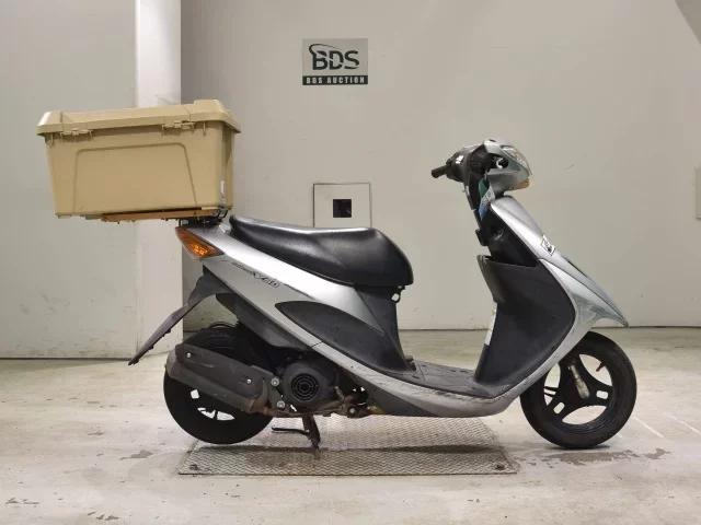 Suzuki ADDRESS V50
