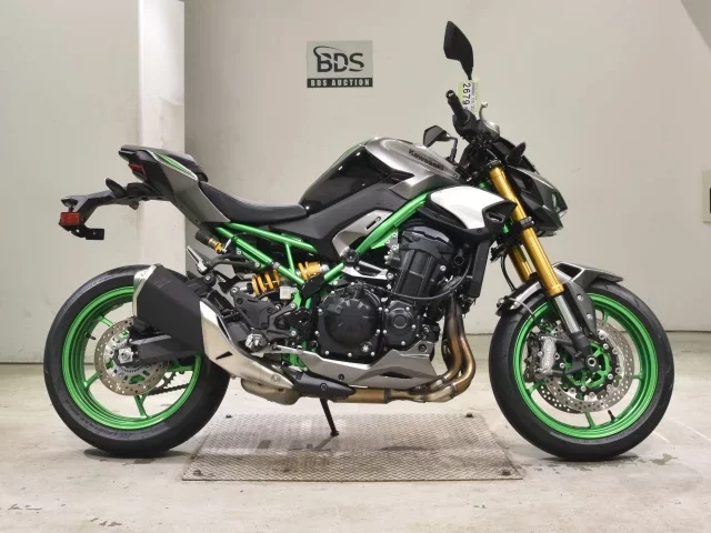 Kawasaki Z900-2SE лот № 2679 оценка 7  с аукциона в Японии