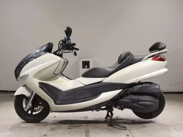 Yamaha MAJESTY 250-4 SHO LOUIS NOT EQUIPPED