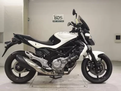 Suzuki GLADIUS400  с аукциона в Японии