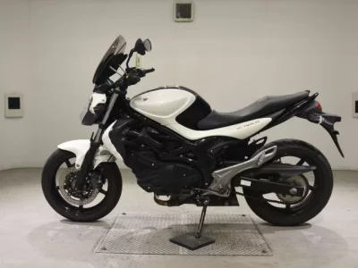 Suzuki GLADIUS400  с аукциона в Японии