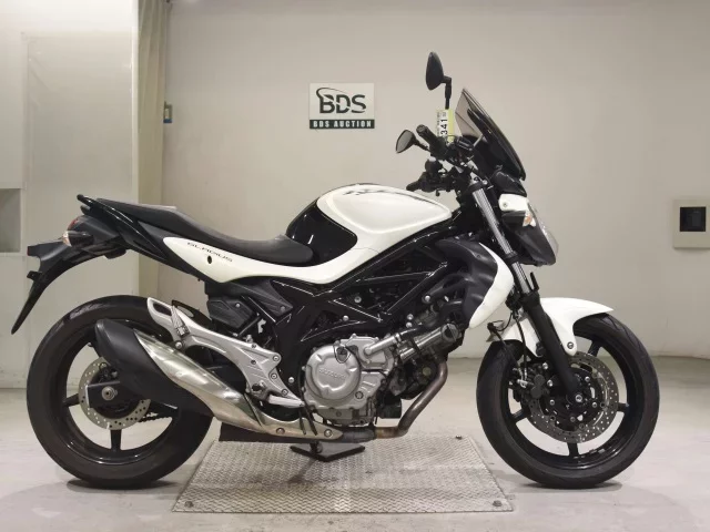 Suzuki GLADIUS400 лот № 5341 оценка 4  с аукциона в Японии