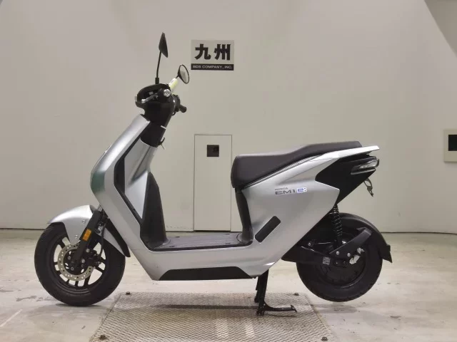 Honda EM1E: