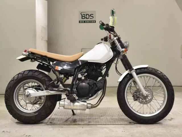 Yamaha TW225