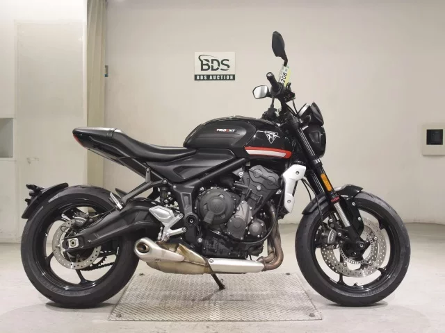 Triumph  TRIDENT 660 лот № 5206 оценка 5  с аукциона в Японии