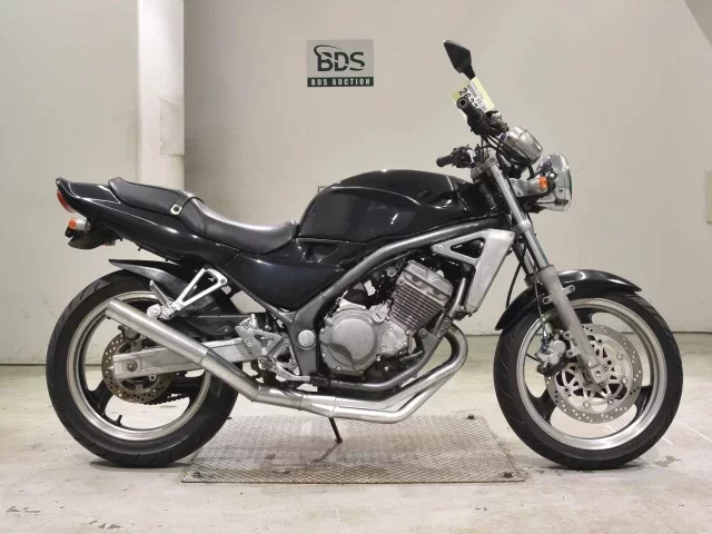 Kawasaki BALIUS250 лот № 2623 оценка 4  с аукциона в Японии