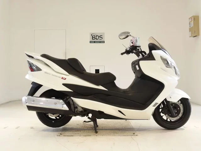 Suzuki SKYWAVE 250M
