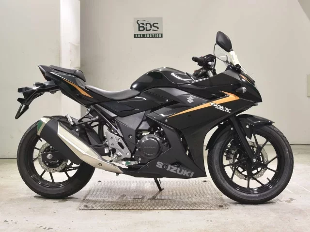 Suzuki GSX250R лот № 2641 оценка 6  с аукциона в Японии