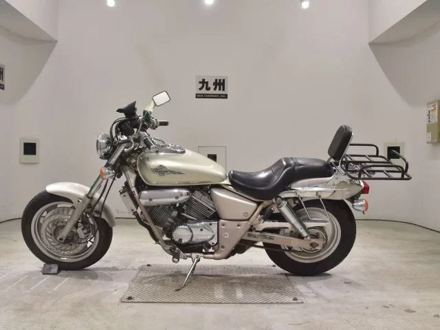 Honda MAGNA 250
