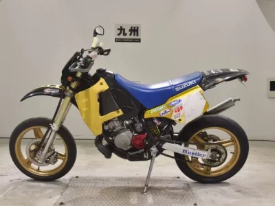 Suzuki TS200R
