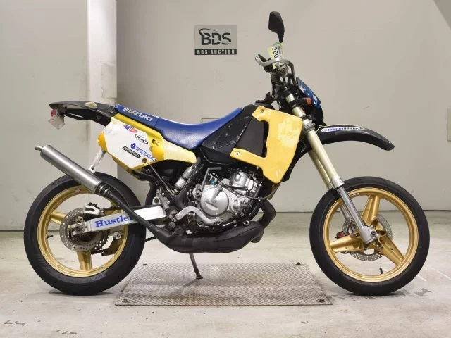 Suzuki TS200R