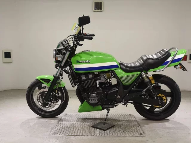 Kawasaki ZRX400