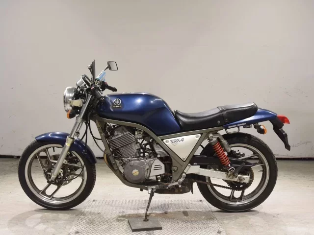 Yamaha SRX400-1