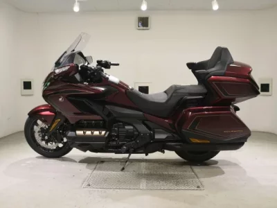Honda GL1800 TOUR D  с аукциона в Японии