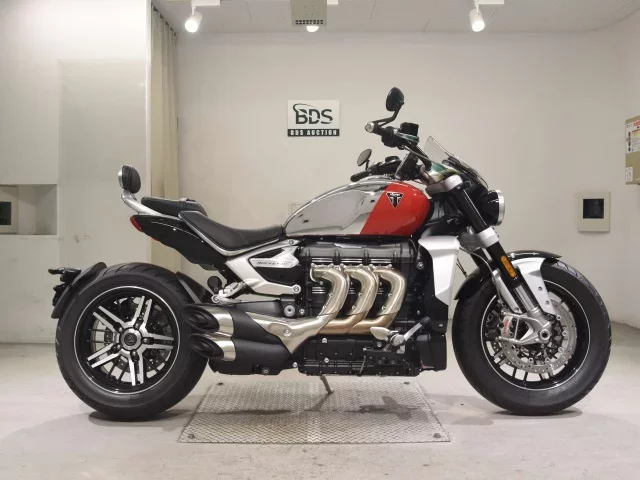 Triumph  ROCKET III GT лот № 5037 оценка 8  с аукциона в Японии