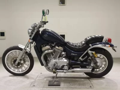Suzuki INTRUDER 750  с аукциона в Японии