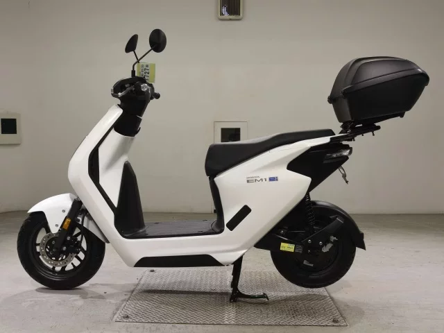 Honda EM1E:
