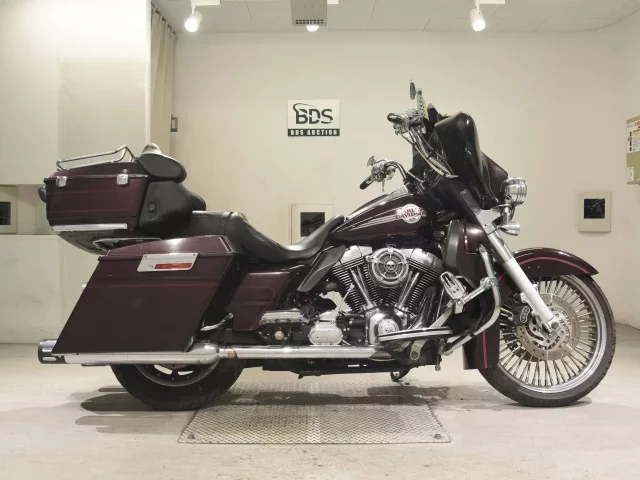 Harley-Davidson HARLEY FLHTCU1450 лот № 5353 оценка 4  с аукциона в Японии