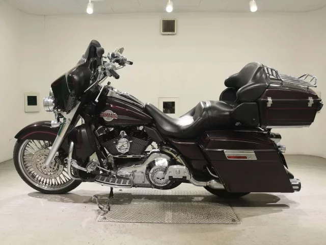 Harley-Davidson HARLEY FLHTCU1450