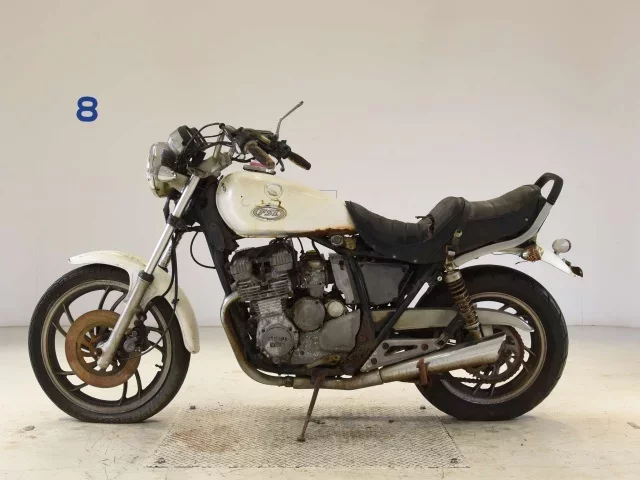 Yamaha XJ400SPL SHO LOUIS NOT EQUIPPED