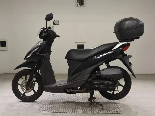 Suzuki ADDRESS110-2