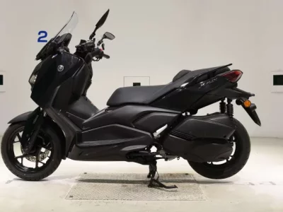 Yamaha X-MAX250-2