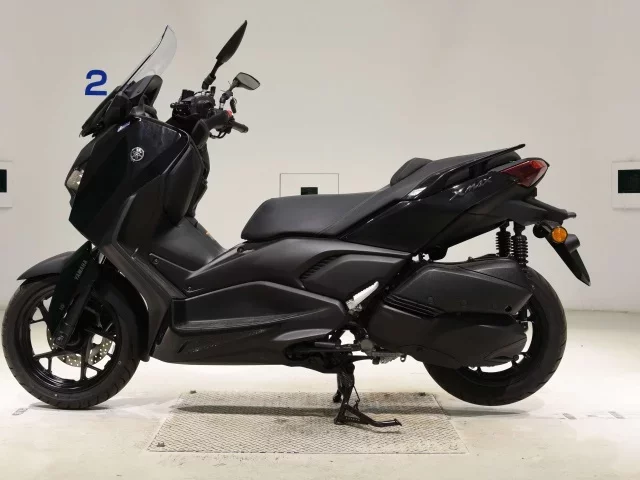 Yamaha X-MAX250-2