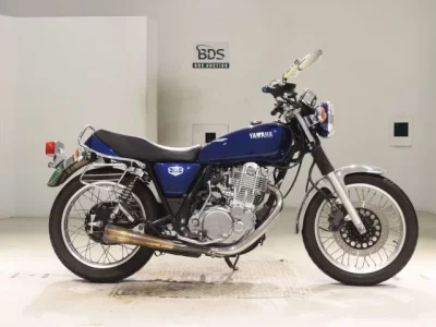 Yamaha SR400-5