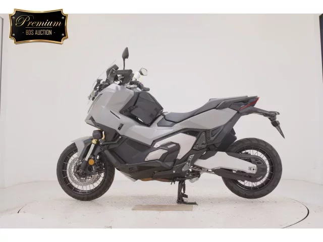 Honda X-ADV750-2