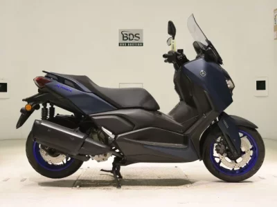 Yamaha X-MAX250-2