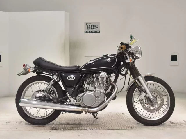 Yamaha SR400-3