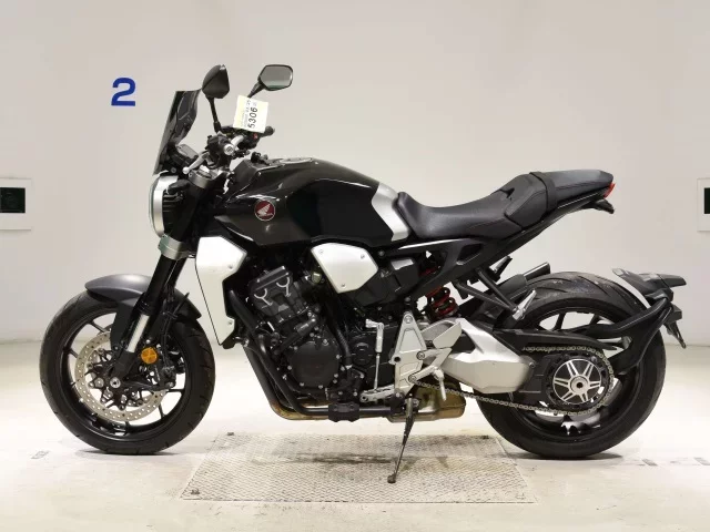 Honda CB1000R-2