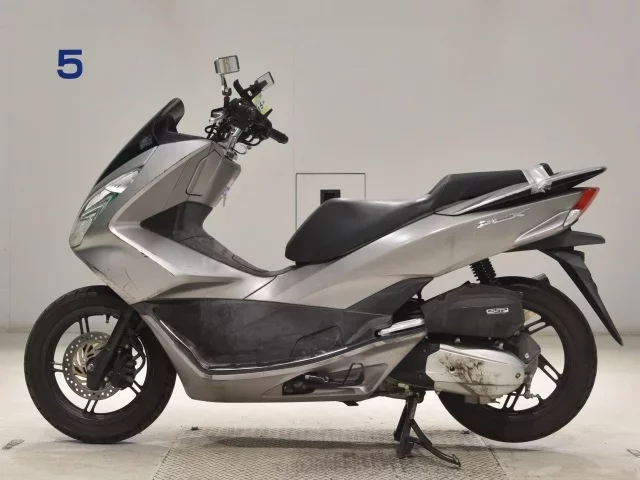 Honda PCX125-2